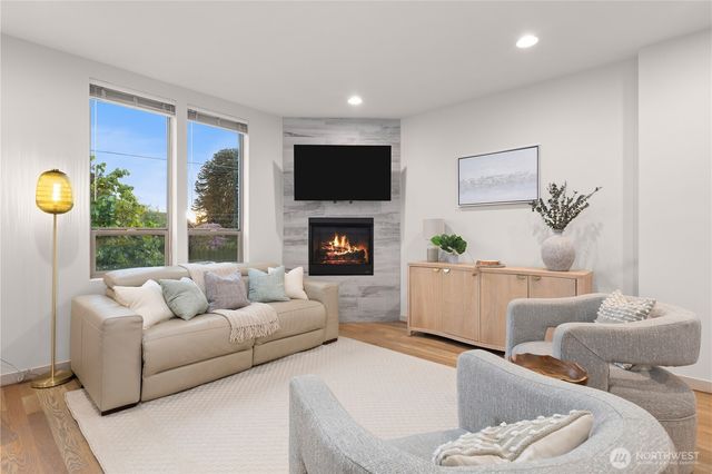 12002 Greenwood Avenue N, Seattle, WA 98133