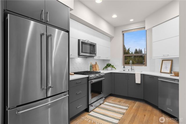 12002 Greenwood Avenue N, Seattle, WA 98133