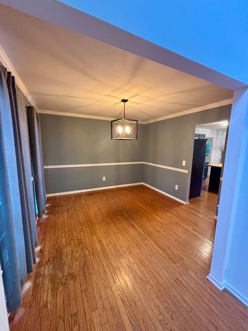 2580 Westminster Lane, Aurora, IL 60506