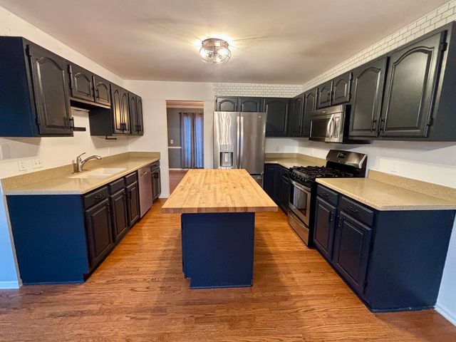 2580 Westminster Lane, Aurora, IL 60506