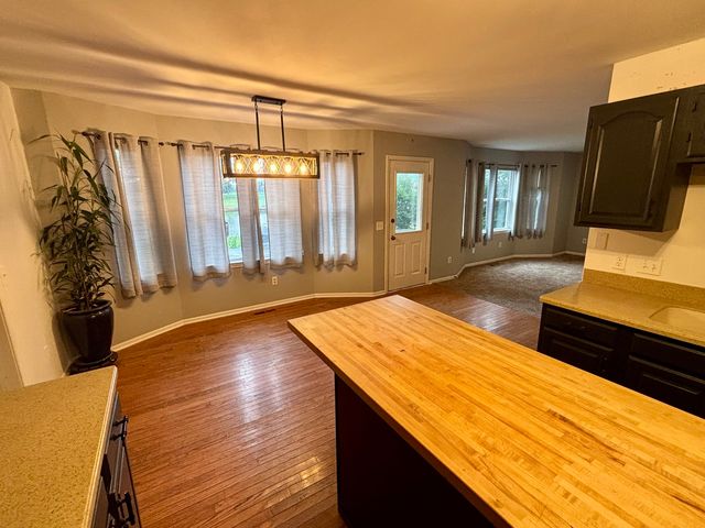 2580 Westminster Lane, Aurora, IL 60506