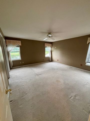 2580 Westminster Lane, Aurora, IL 60506