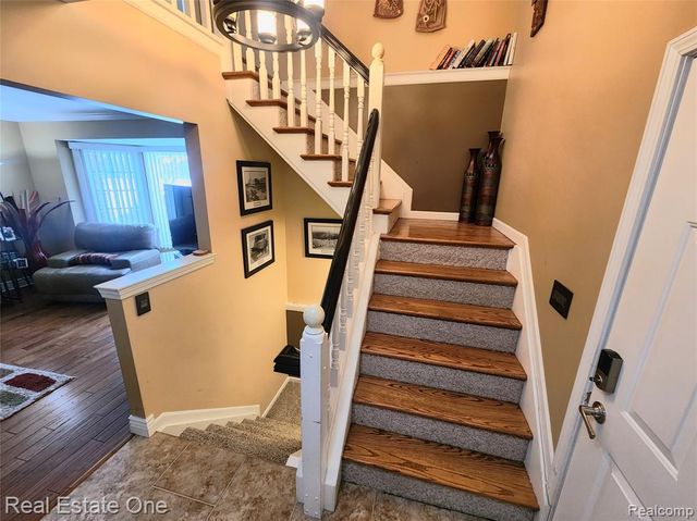 45529 Essex Drive, Macomb, MI 48044