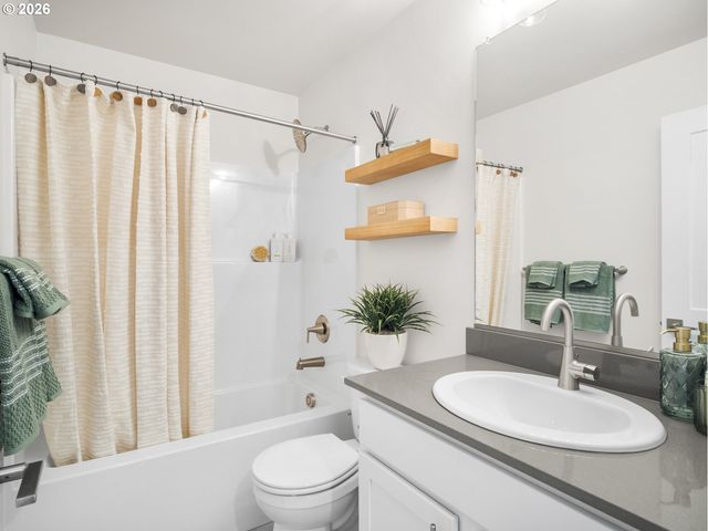 16664 Sw Gypsum Ter, King City, OR 97140