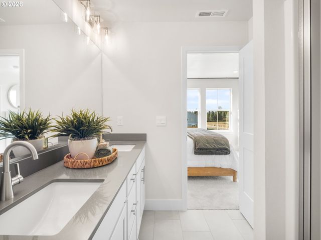 16664 Sw Gypsum Ter, King City, OR 97140