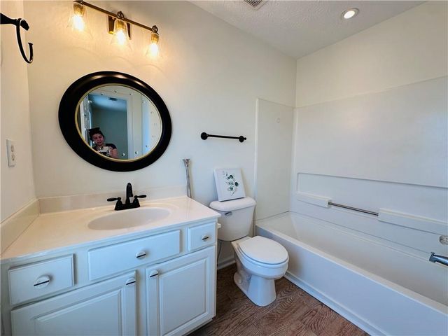 2037 Pinnacle Pointe Drives, Norcross, GA 30071