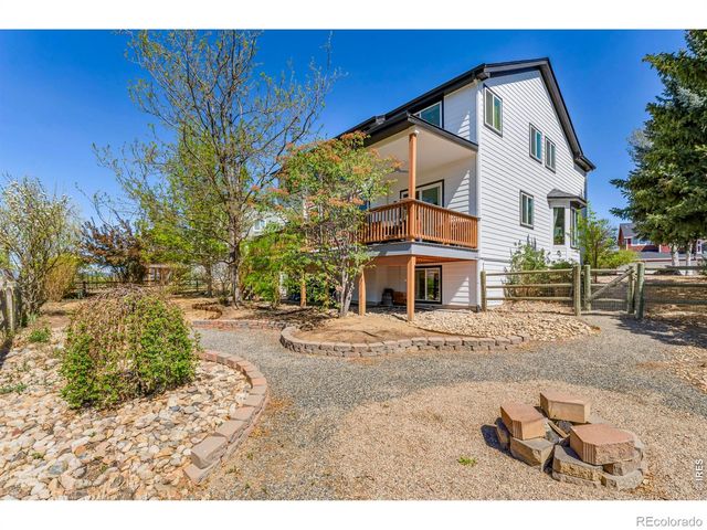 11693 Montgomery Circle, Longmont, CO 80504