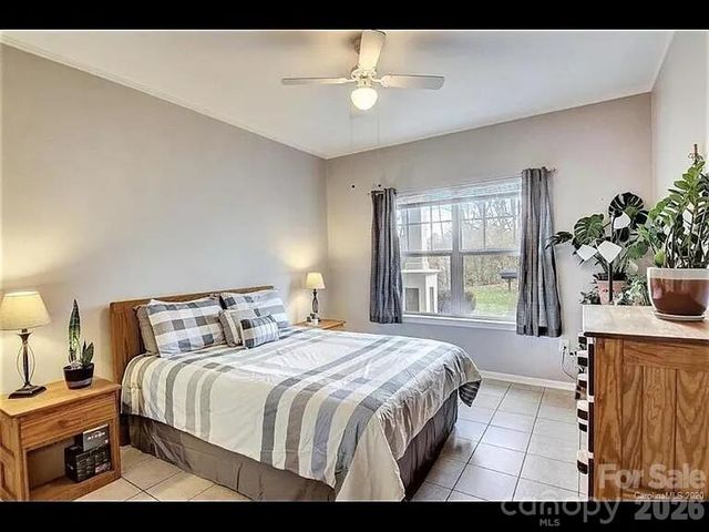 300 Vista Lake Drive 3, Candler, NC 28715