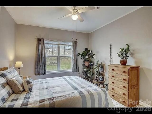 300 Vista Lake Drive 3, Candler, NC 28715