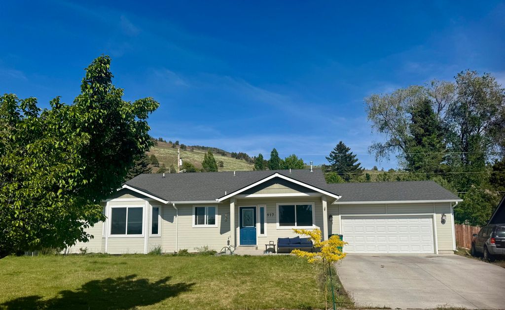 917 Carlson Drive, Klamath Falls, OR 97603