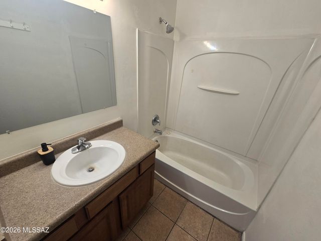 2109 E Pinal Vista, Tucson, AZ 85713