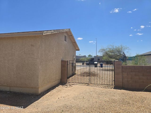 2109 E Pinal Vista, Tucson, AZ 85713
