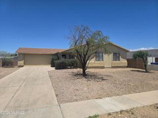 2109 E Pinal Vista, Tucson, AZ 85713