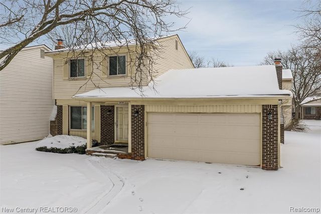 2850 Roundtree Drive, Troy, MI 48083