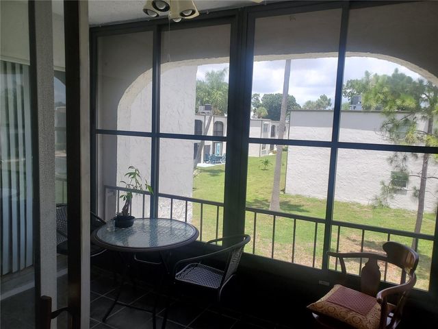 7701 STARKEY ROAD 324, Seminole, FL 33777