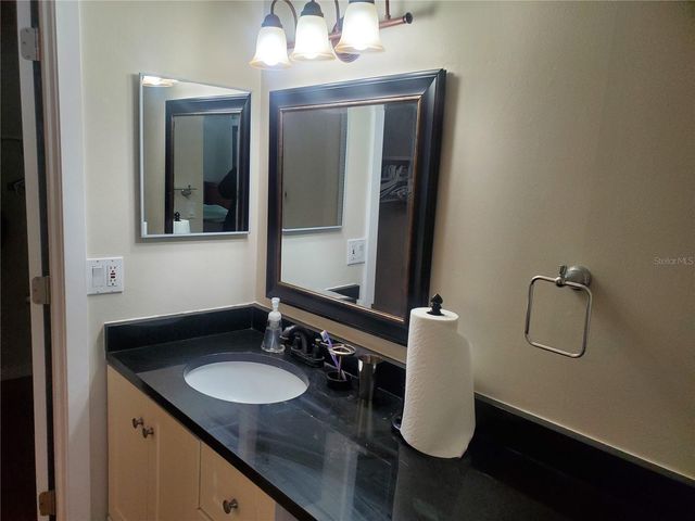 7701 STARKEY ROAD 324, Seminole, FL 33777