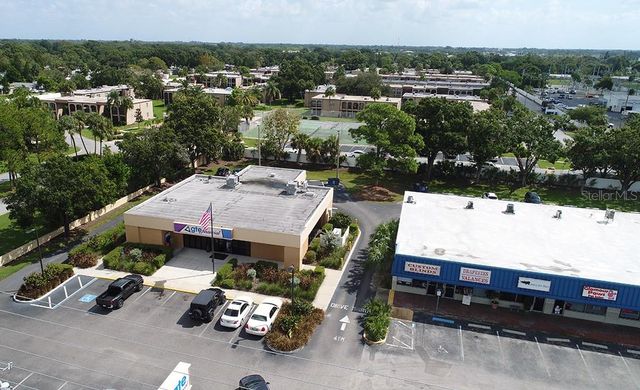 7701 STARKEY ROAD 324, Seminole, FL 33777