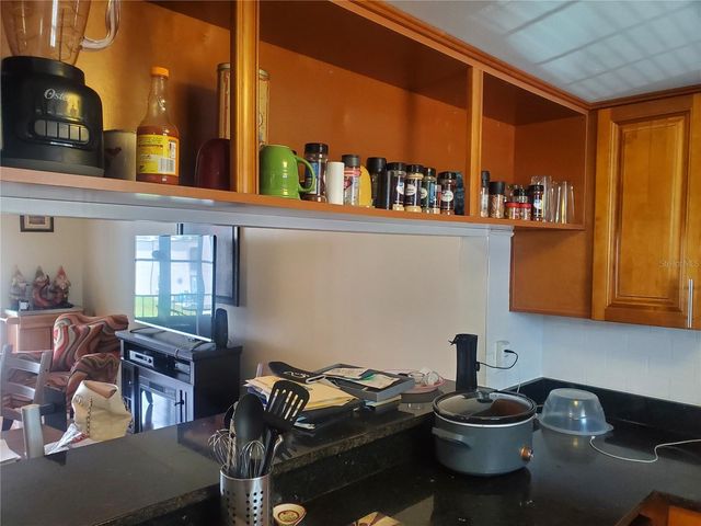 7701 STARKEY ROAD 324, Seminole, FL 33777