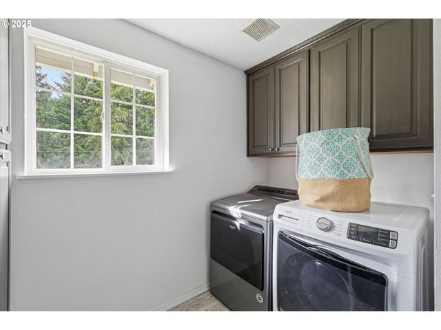 103 KINGSLEY Dr, Castle Rock, WA 98611