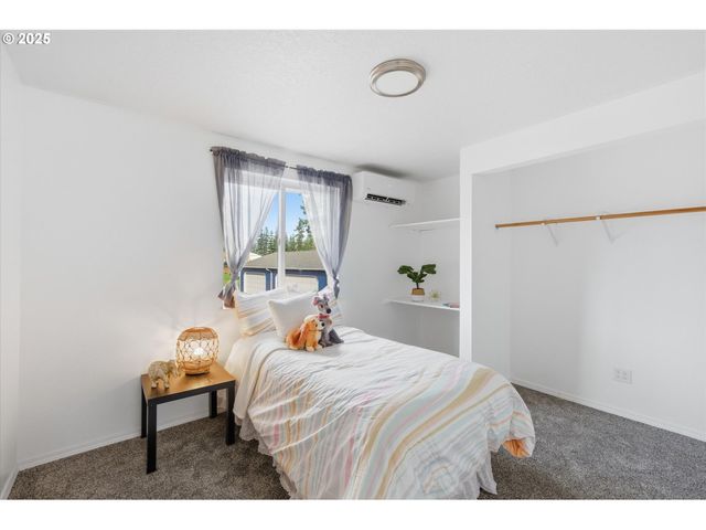 103 KINGSLEY Dr, Castle Rock, WA 98611