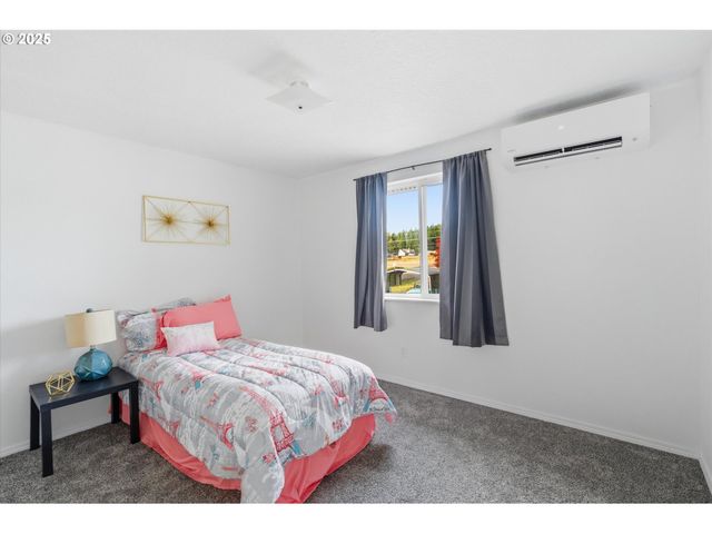 103 KINGSLEY Dr, Castle Rock, WA 98611