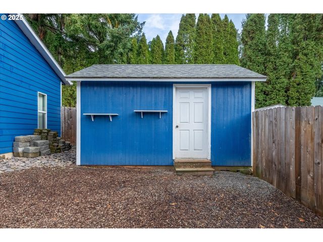 103 KINGSLEY Dr, Castle Rock, WA 98611