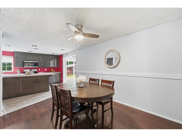 103 KINGSLEY Dr, Castle Rock, WA 98611