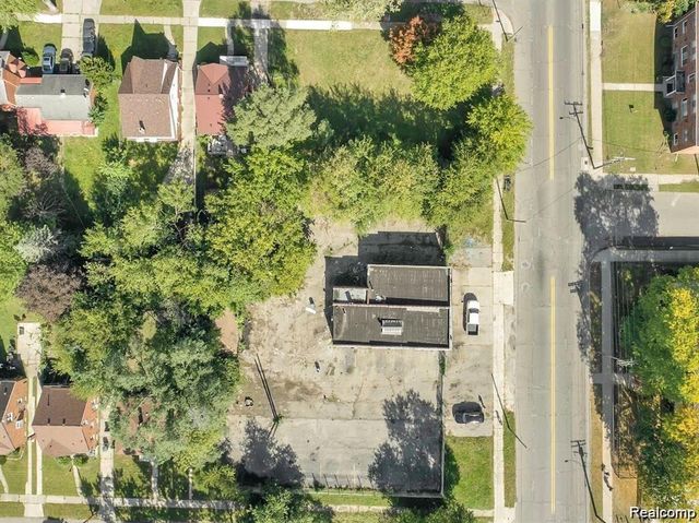 18421 Lahser Road, Detroit, MI 48219