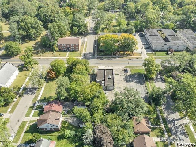 18421 Lahser Road, Detroit, MI 48219