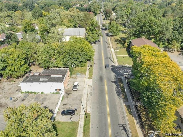 18421 Lahser Road, Detroit, MI 48219