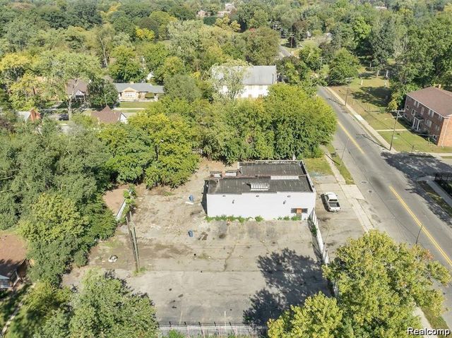 18421 Lahser Road, Detroit, MI 48219