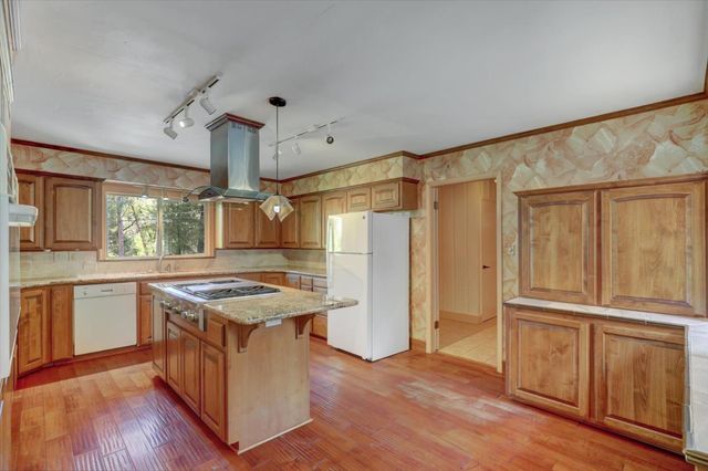 10124 S Ponderosa Way, Rough And Ready, CA 95975