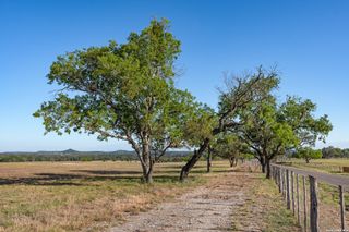 0004 Clearwater, Comfort, TX 78013