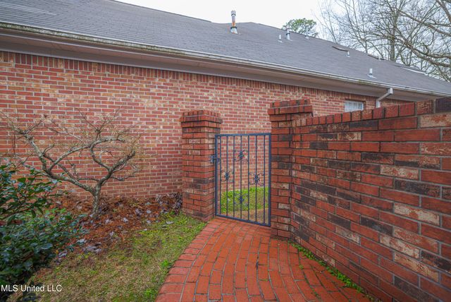 23 Carriage Court Place, Brandon, MS 39047