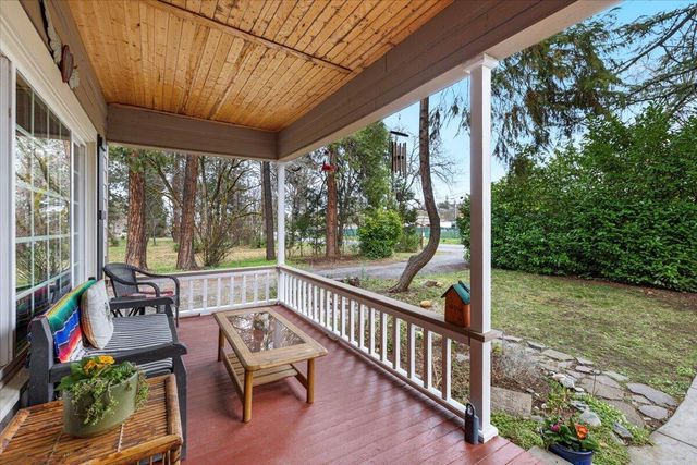 3072 Griffin Creek Road, Medford, OR 97501