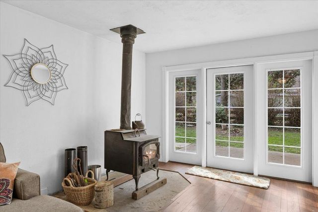 3072 Griffin Creek Road, Medford, OR 97501