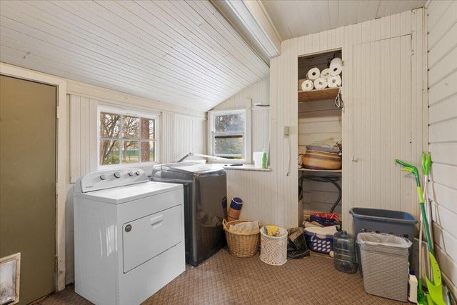 3072 Griffin Creek Road, Medford, OR 97501