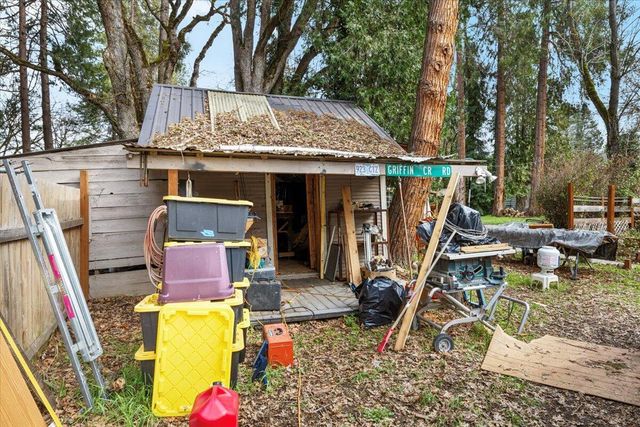 3072 Griffin Creek Road, Medford, OR 97501