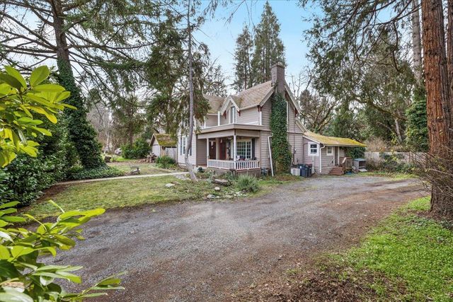 3072 Griffin Creek Road, Medford, OR 97501