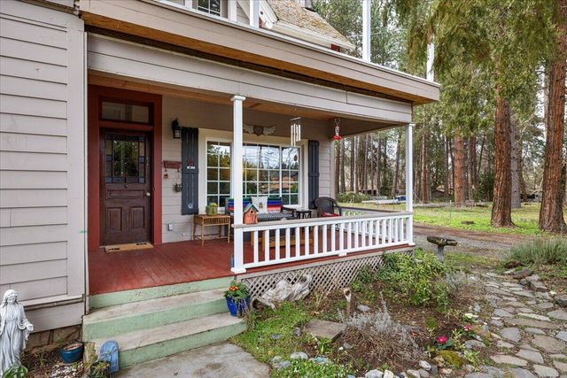 3072 Griffin Creek Road, Medford, OR 97501