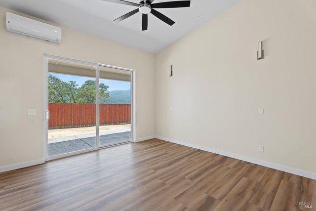 868 Sanel Dr, Ukiah, CA 95482