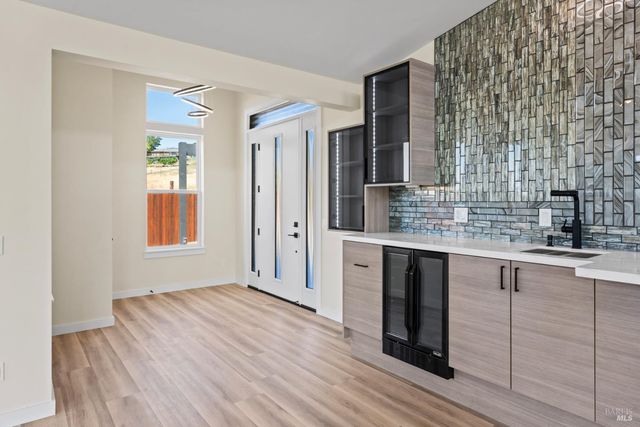 868 Sanel Dr, Ukiah, CA 95482