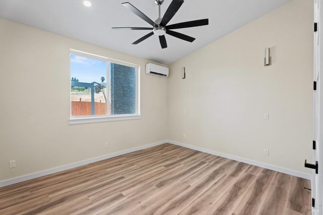 868 Sanel Dr, Ukiah, CA 95482