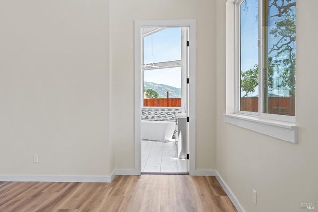 868 Sanel Dr, Ukiah, CA 95482