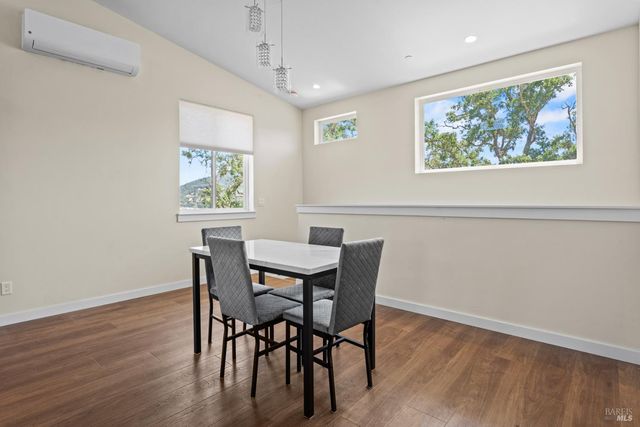 868 Sanel Dr, Ukiah, CA 95482