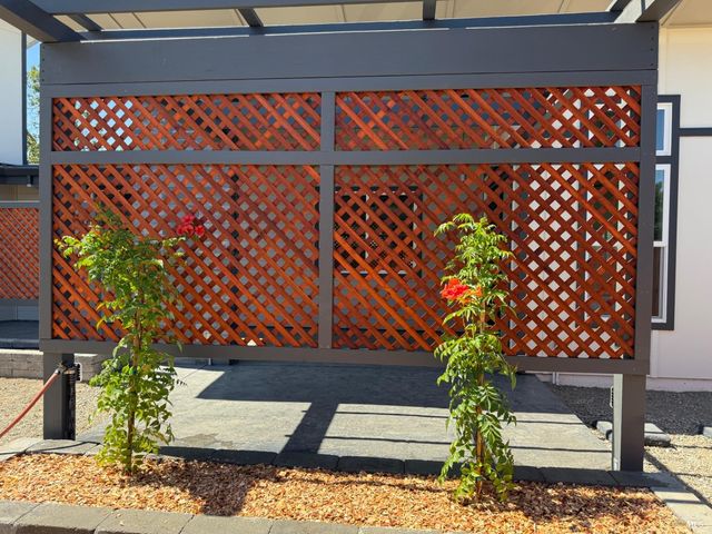 868 Sanel Dr, Ukiah, CA 95482