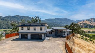 868 Sanel Dr, Ukiah, CA 95482