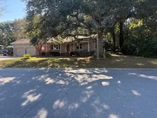 1313 Old Colony Road, Mount Pleasant, SC 29464