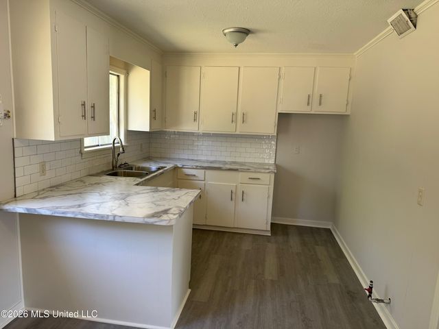 302 Saint Paul Street, Pearl, MS 39208