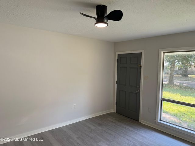 302 Saint Paul Street, Pearl, MS 39208